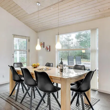 Holiday home Nani - 900m From The Sea In Nw Jutland By Interhome